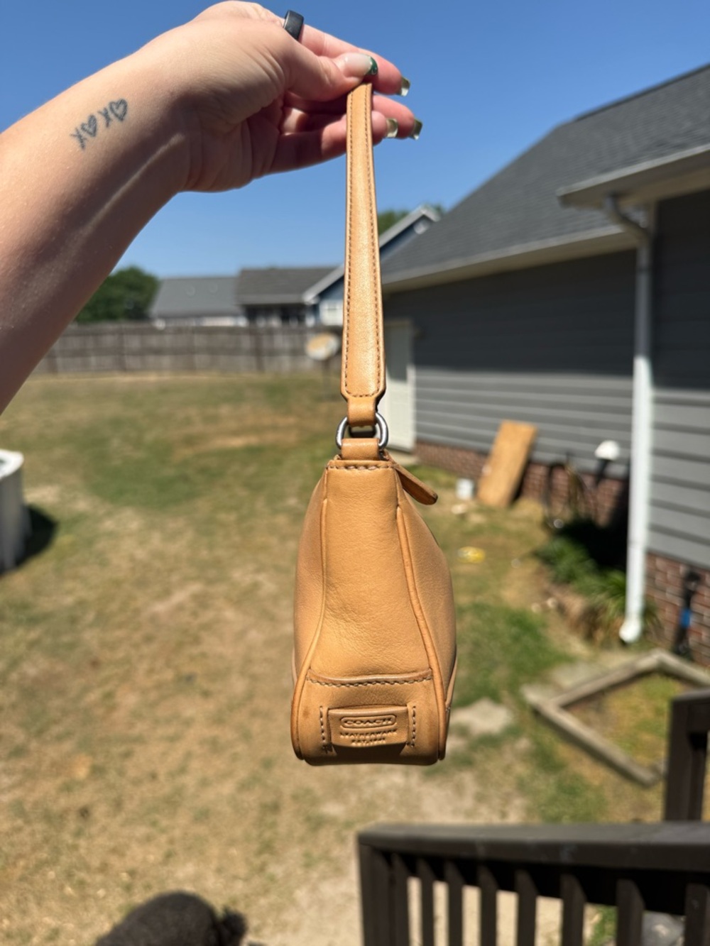 Coach Hampton Demi Baguette - Picture 2 of 7